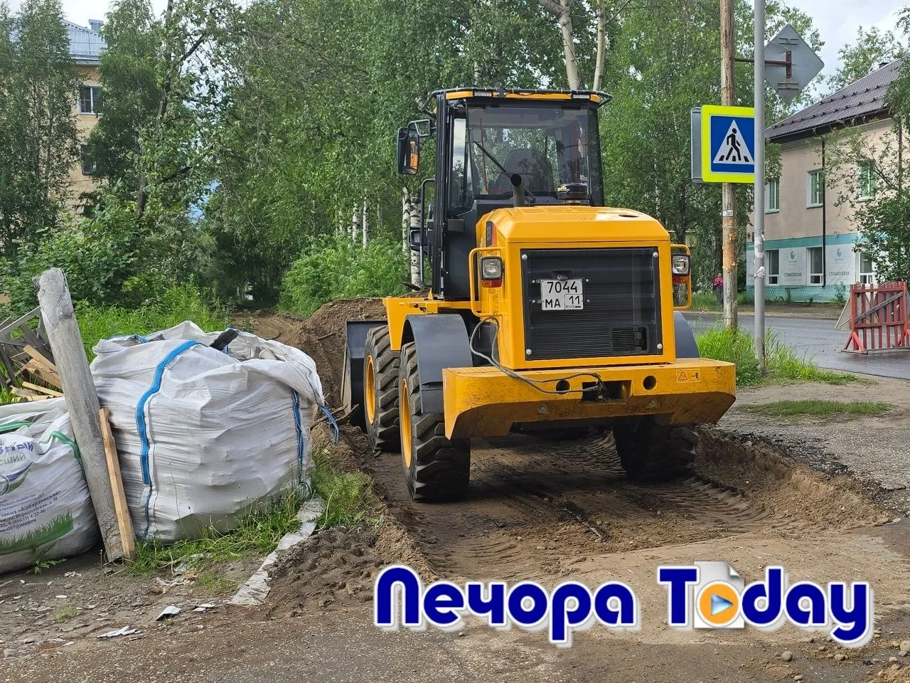 Тротуар "дошел" до пересечения с ул. Щипачкина 👍