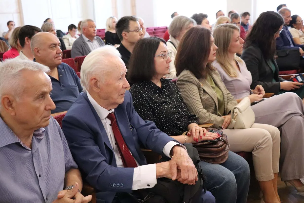 На минувшей неделе прошло традиционное производственное собрание коллектива нашего унив...