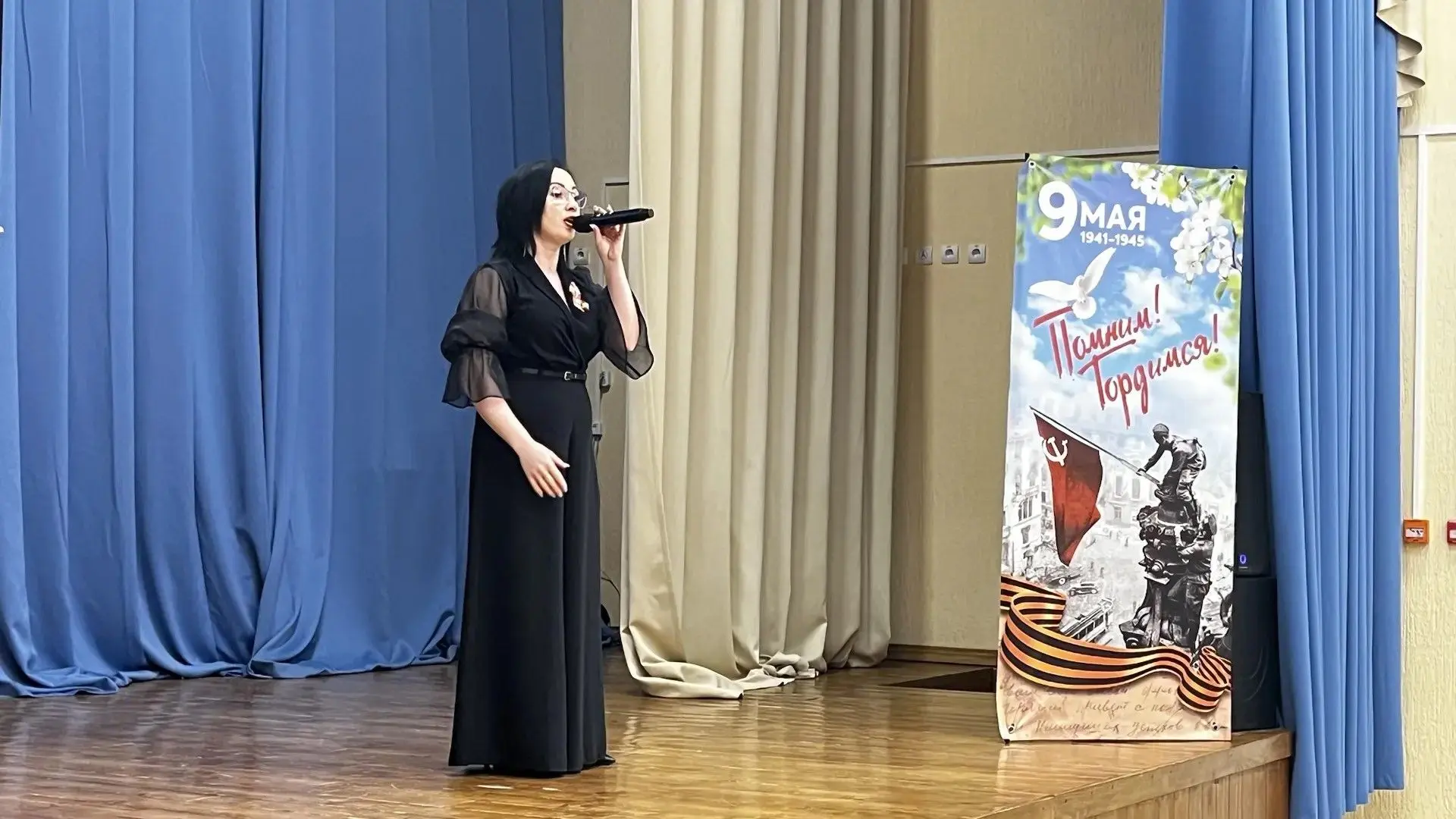 🕊9 Мая: помним, гордимся  и чтим🕊   Сегодня особенный день — в нашей школе прошёл митинг   «Мы помни
