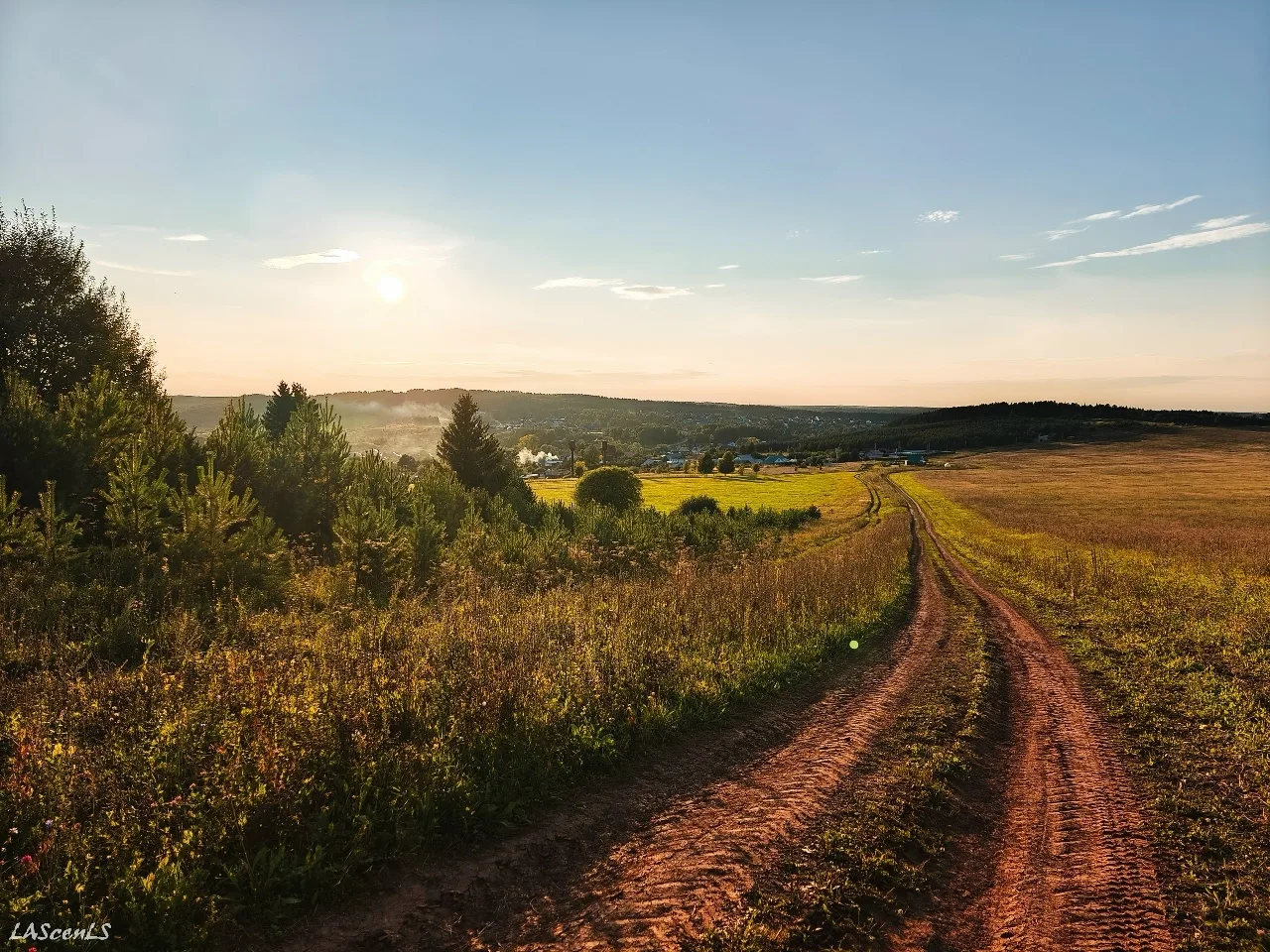 🌅 Вечерний Большой Букор — воздух, тишина и закат над бескрайними полями. Здесь всё сл...