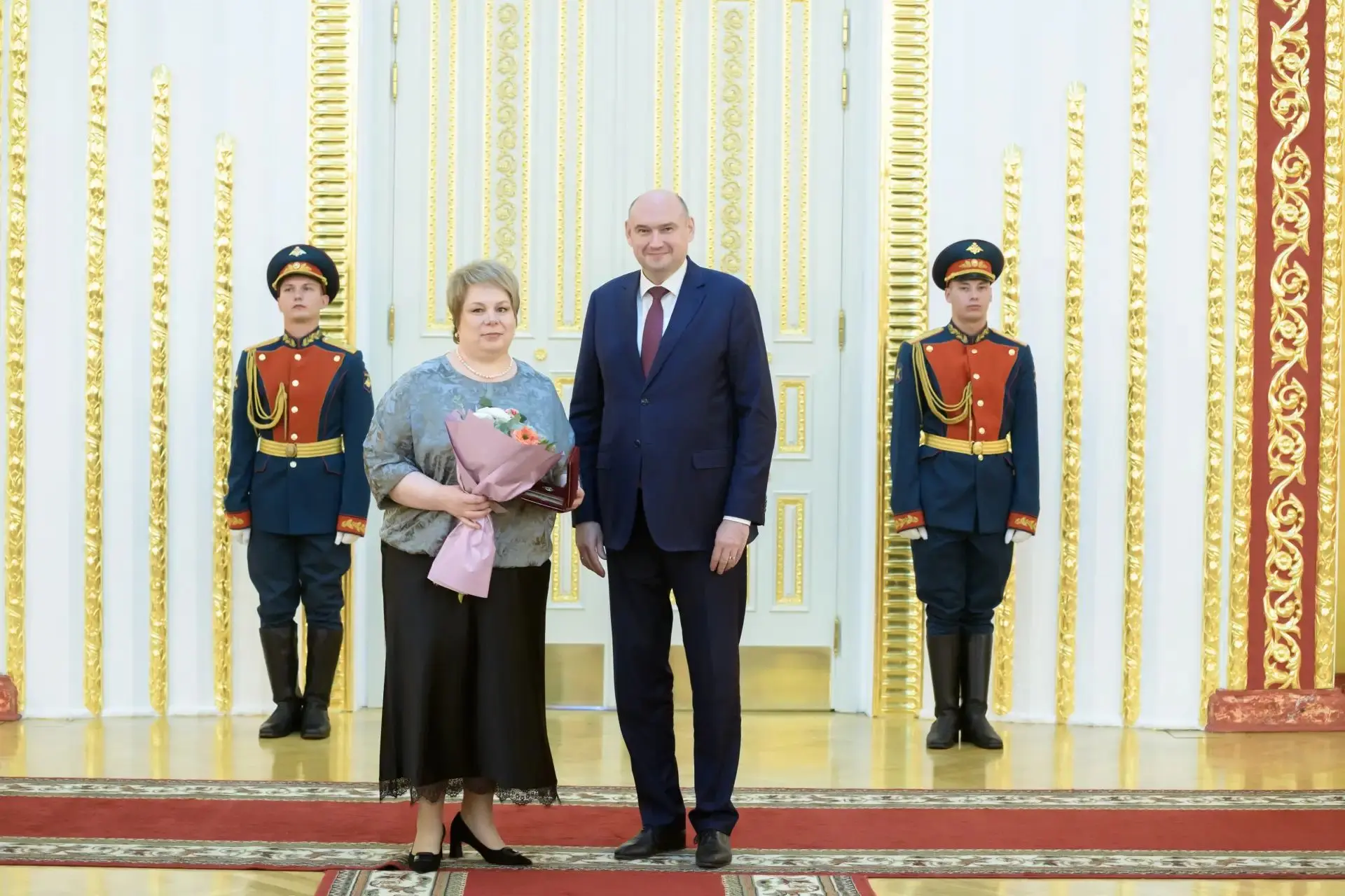 Директору детской музыкальной школы им. Фёдора Шаляпина Татьяне Мозговой  присвоено зва...
