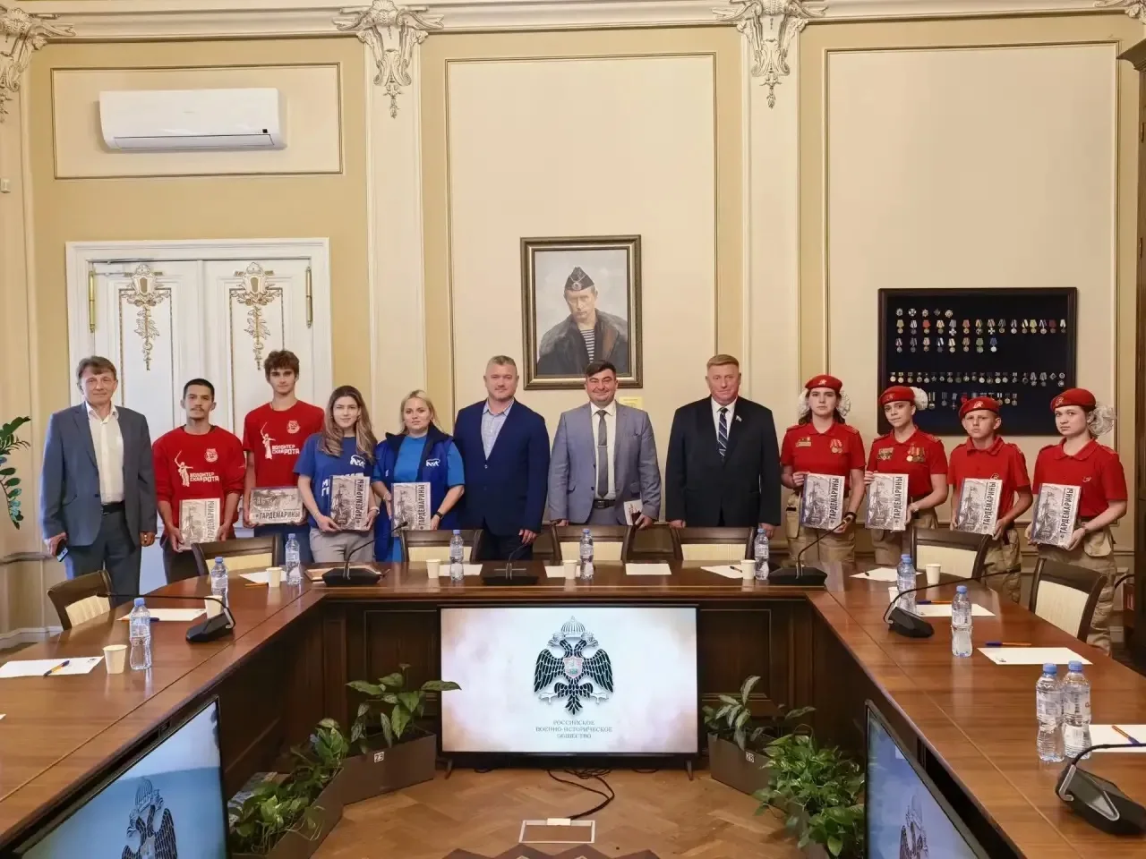 Юнармейцы хранят память о Героях🙌🏻

Участники движения из Москвы присоединились к конференции «Оле