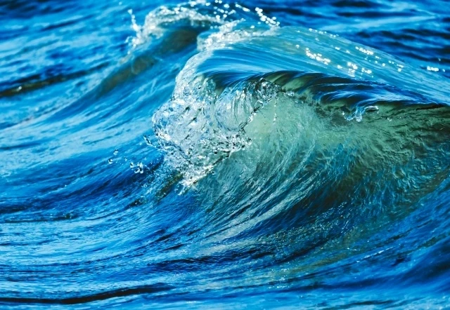 УК "КамчатЖКХ" желает всем хороших и солнечных выходных! 🌊🤗🌞👋