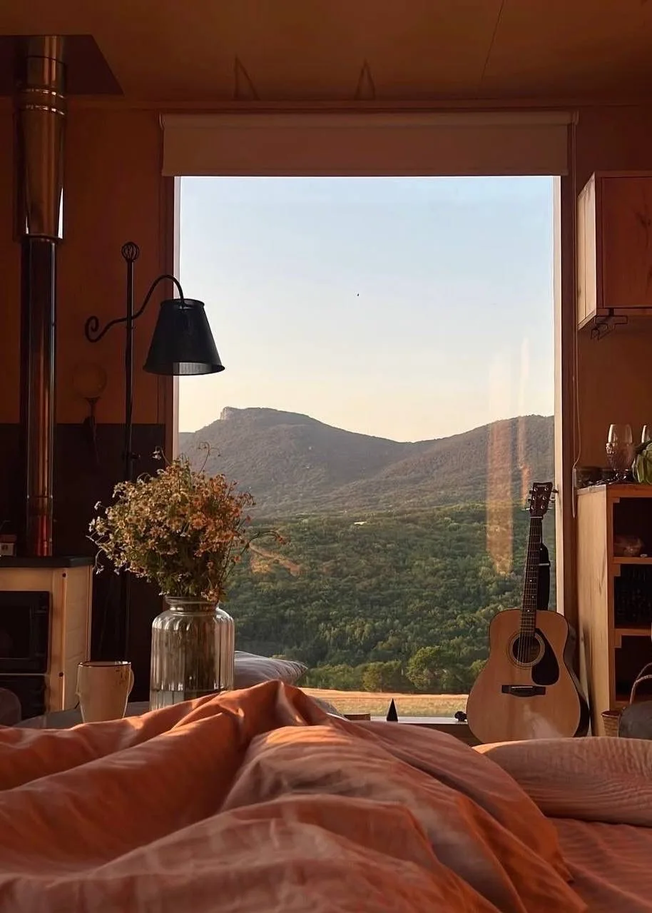 Экодомики в горной долине 🌄