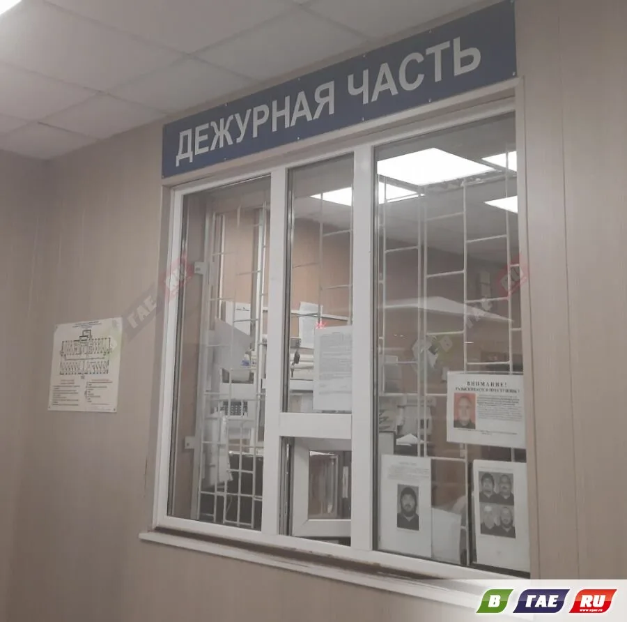 Возле Гайнулино серьезное ДТП: на трассе перевернулся и загорелся грузовик SITRAK.  Водитель большег