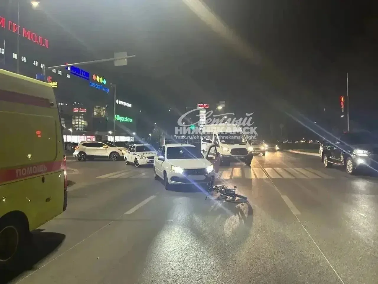 🚲 На проспекте Химиков сбили велосипедиста
