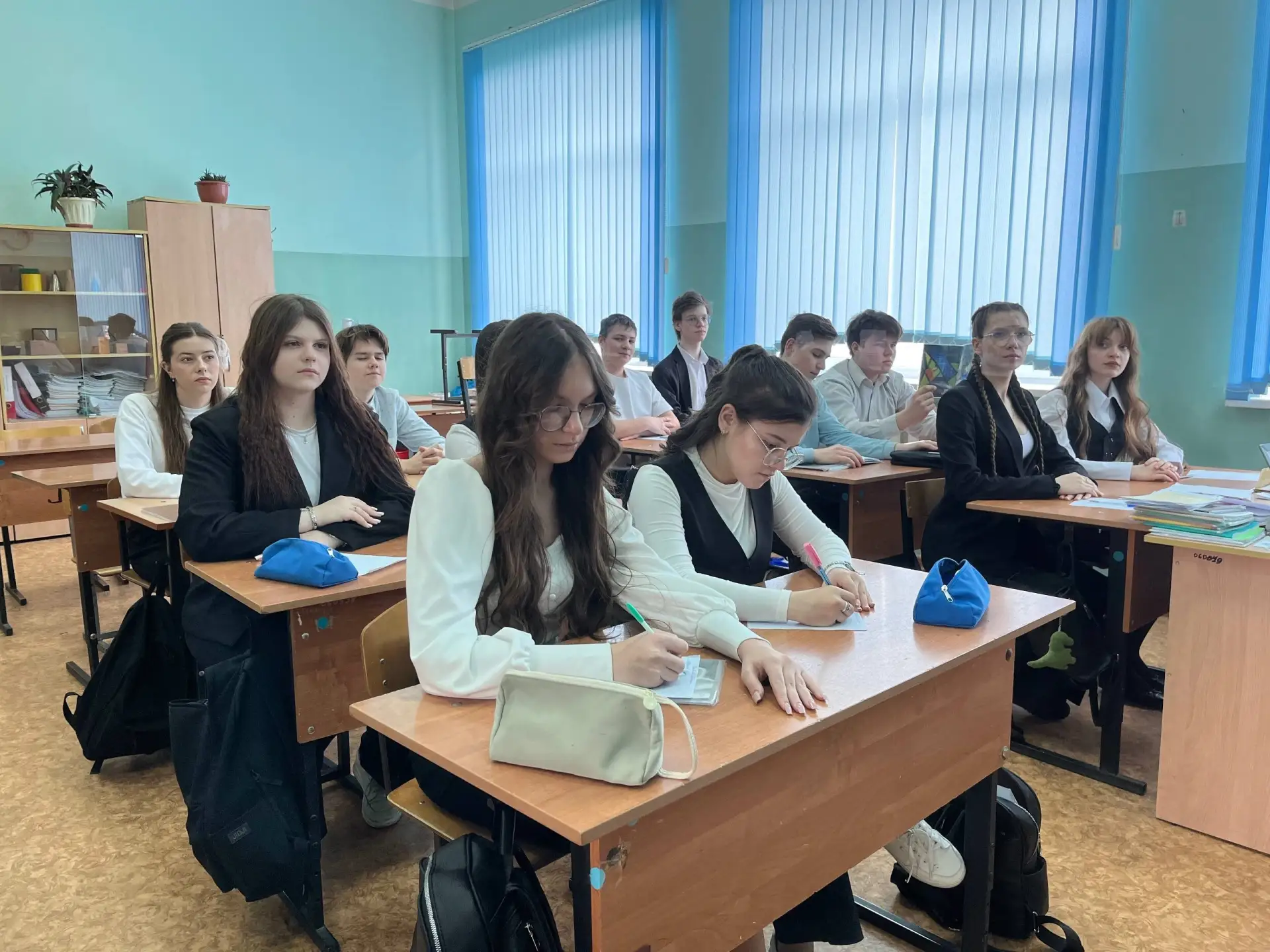 ДЕКАДА МОЛОДОГО ИЗБИРАТЕЛЯ В КУРСКОЙ ОБЛАСТИ: ОТ СКАЗОЧНЫХ ВЫБОРОВ ДО ШКОЛЫ ИЗБИРАТЕЛЯ  Делимся самы