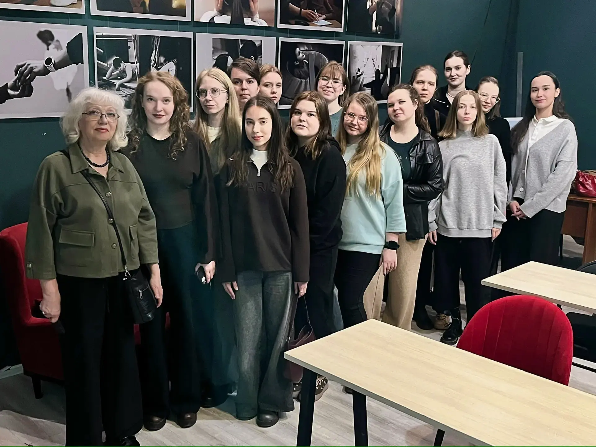 🖼 Студенты кафедры олигофренопедагогики посетили фотовыставку «Искусство видеть человека».  📷 Студен