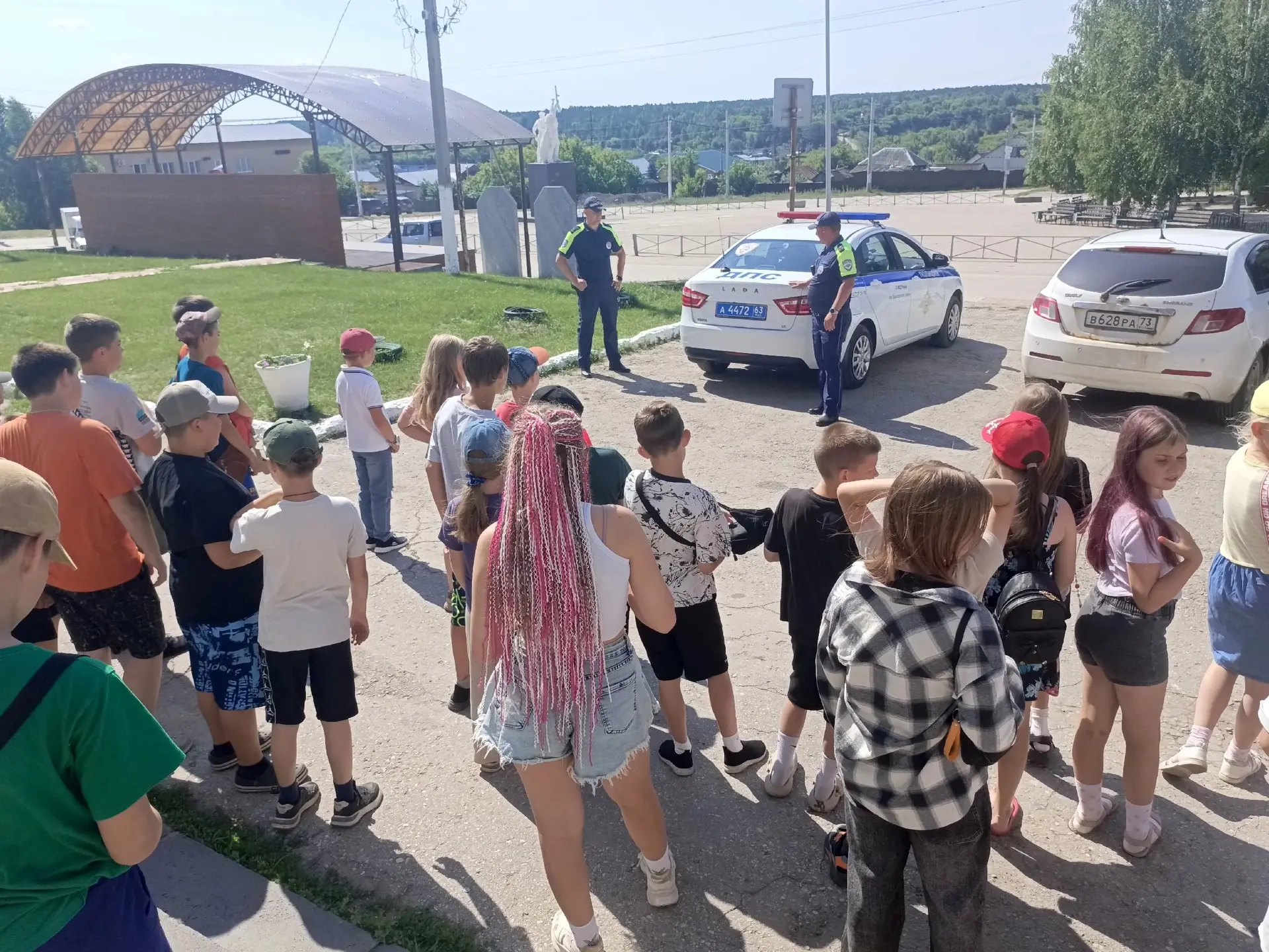 🚦Акция «Добрая дорога»!

В Доме культуры «Россия» было по-настоящему шумно и весело! Ребята из приш