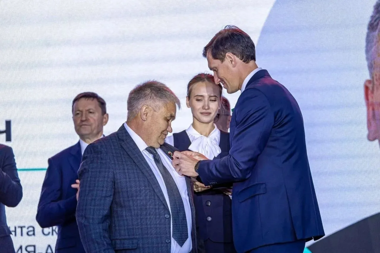 🛢 В Лениногорске наградили работников нефтяной отрасли