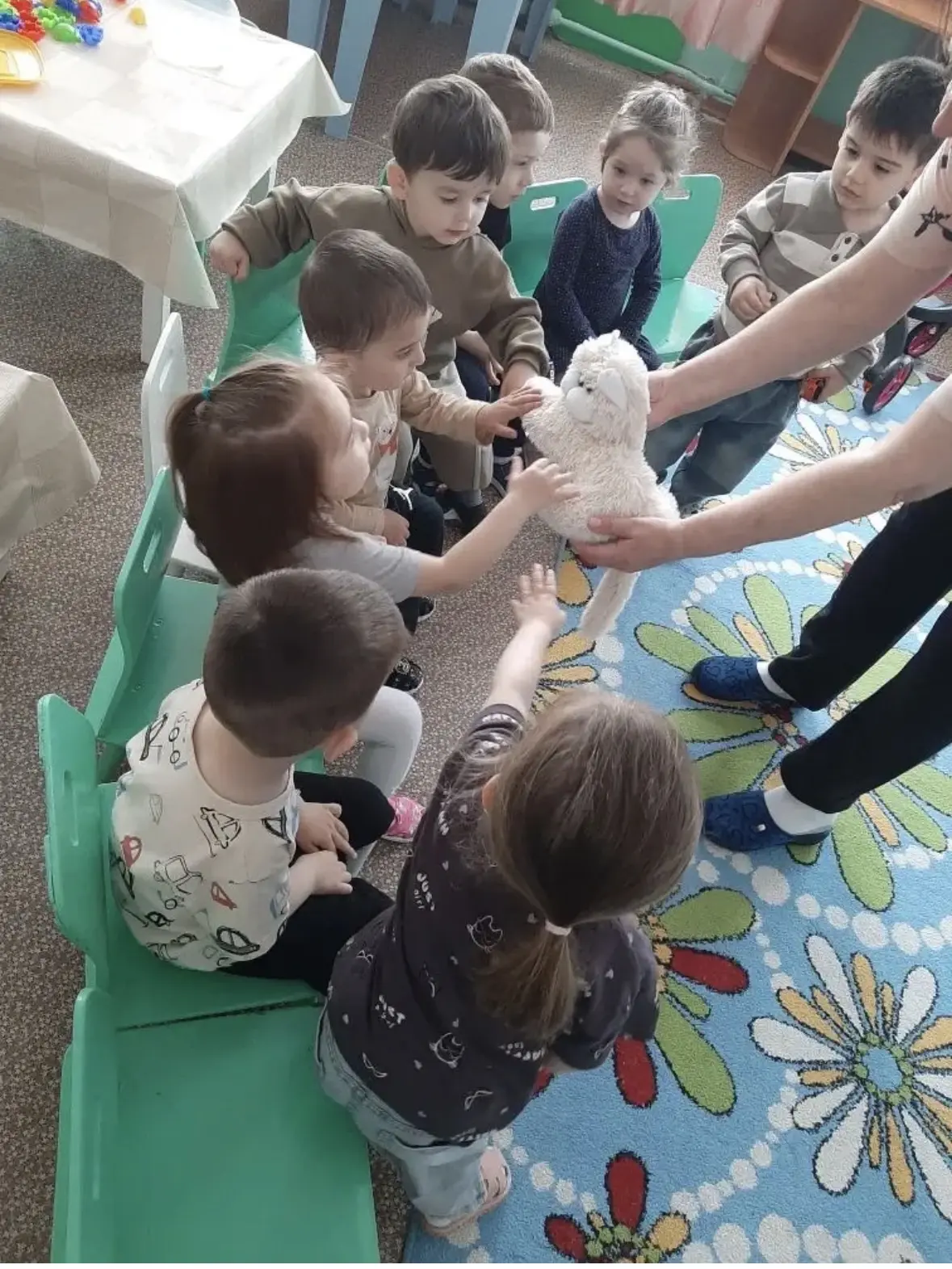 В **итоговом мероприятии** малыши первой младшей группы под руководством **Галины Витал...