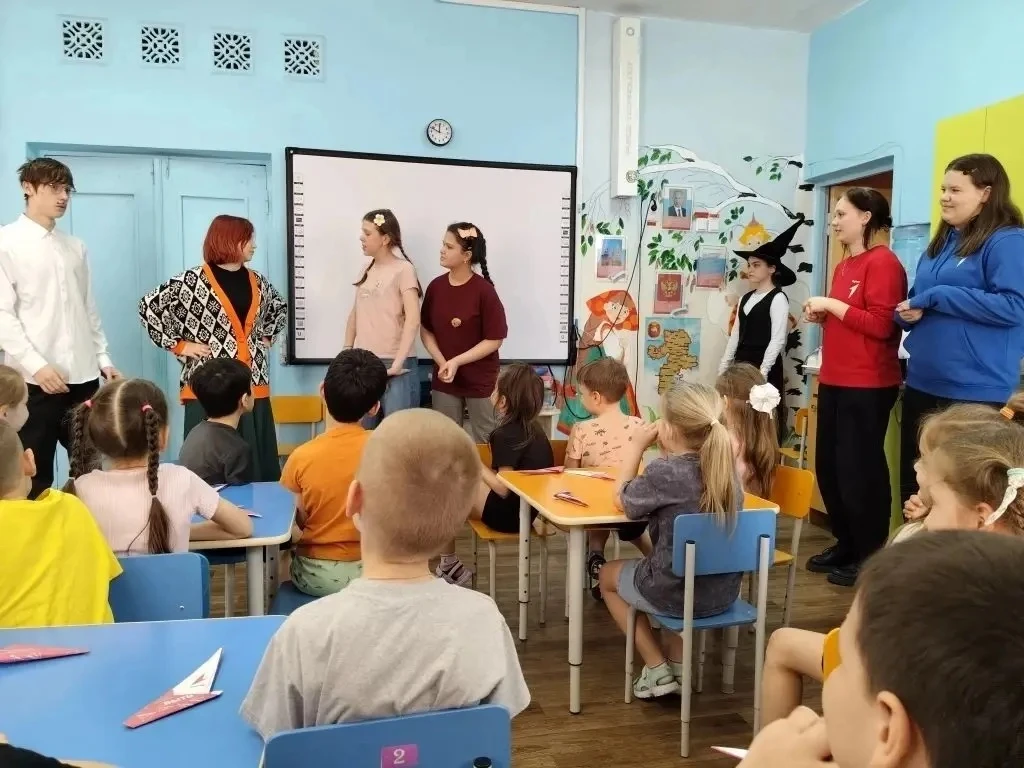 ТИКИ-БУМ💥  ⚡31 марта активисты Совета Первых Гимназии стали участниками акции «Орлята дошколятам» и 