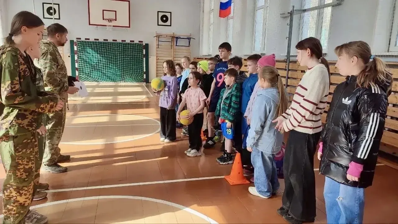 ВОТ ЭТО КАНИКУЛЫ! 🔥  🤓 Друзья! Вчера мы делились впечатлениями о насыщенных буднях наших ребят на см