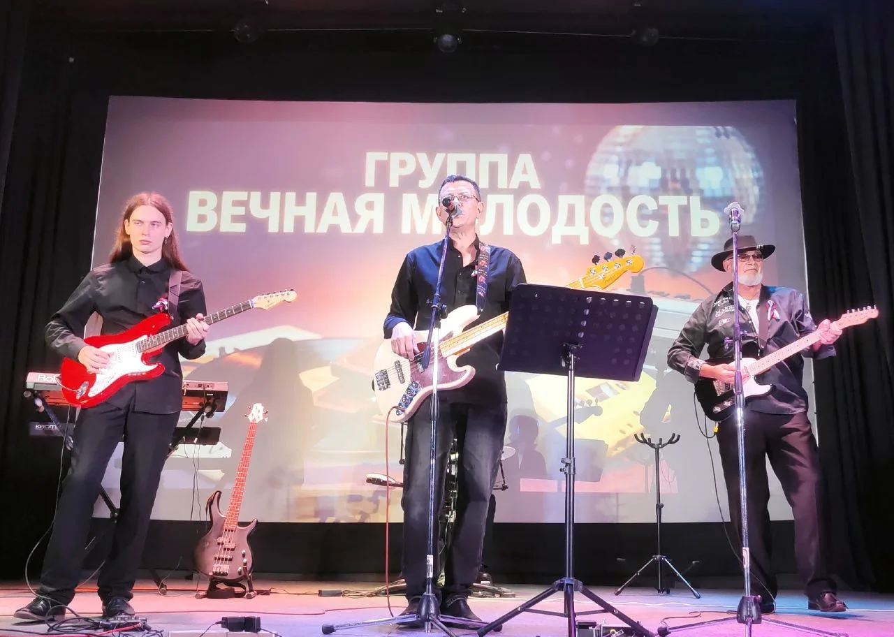 🇷🇺 12 июня - день, особенный для каждого, когда мы с теплотой вспоминаем историю нашей страны, её 
