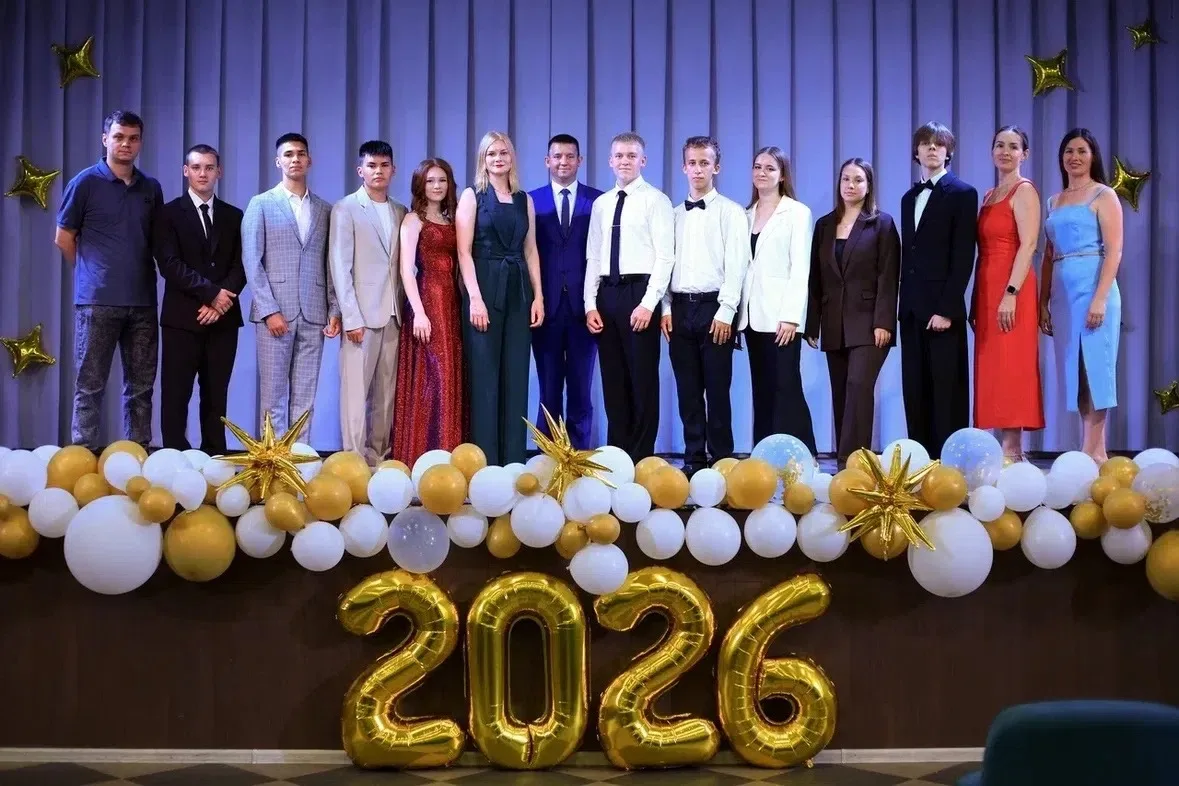 Дорогие выпускники! В этот особенный день хочется пожелать вам самого прекрасного: