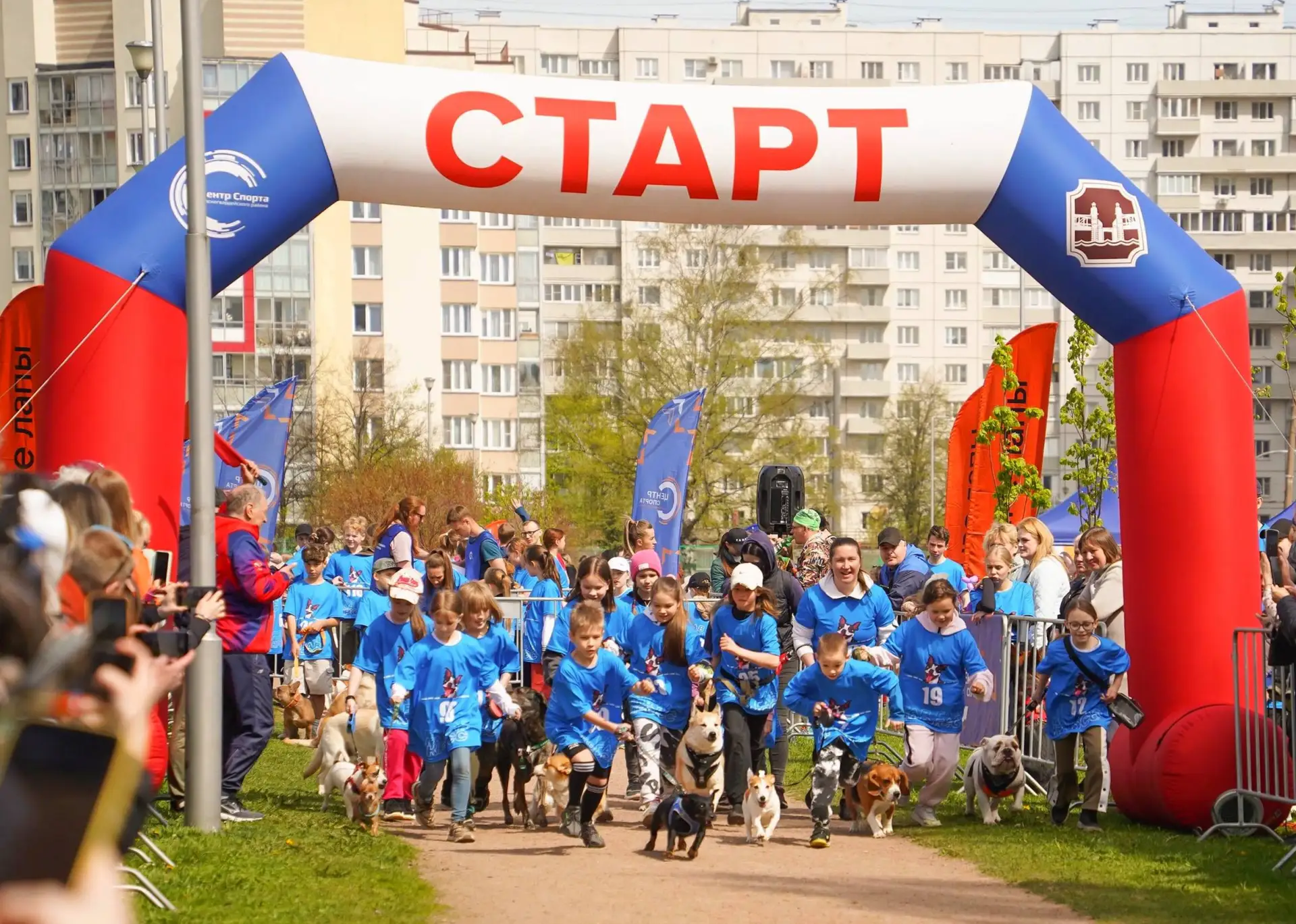 Необыкновенный забег с собаками (7+)  🗓 16 мая 10:00  📍 Полюстровский парк  💵 Бесплатно, по регистра
