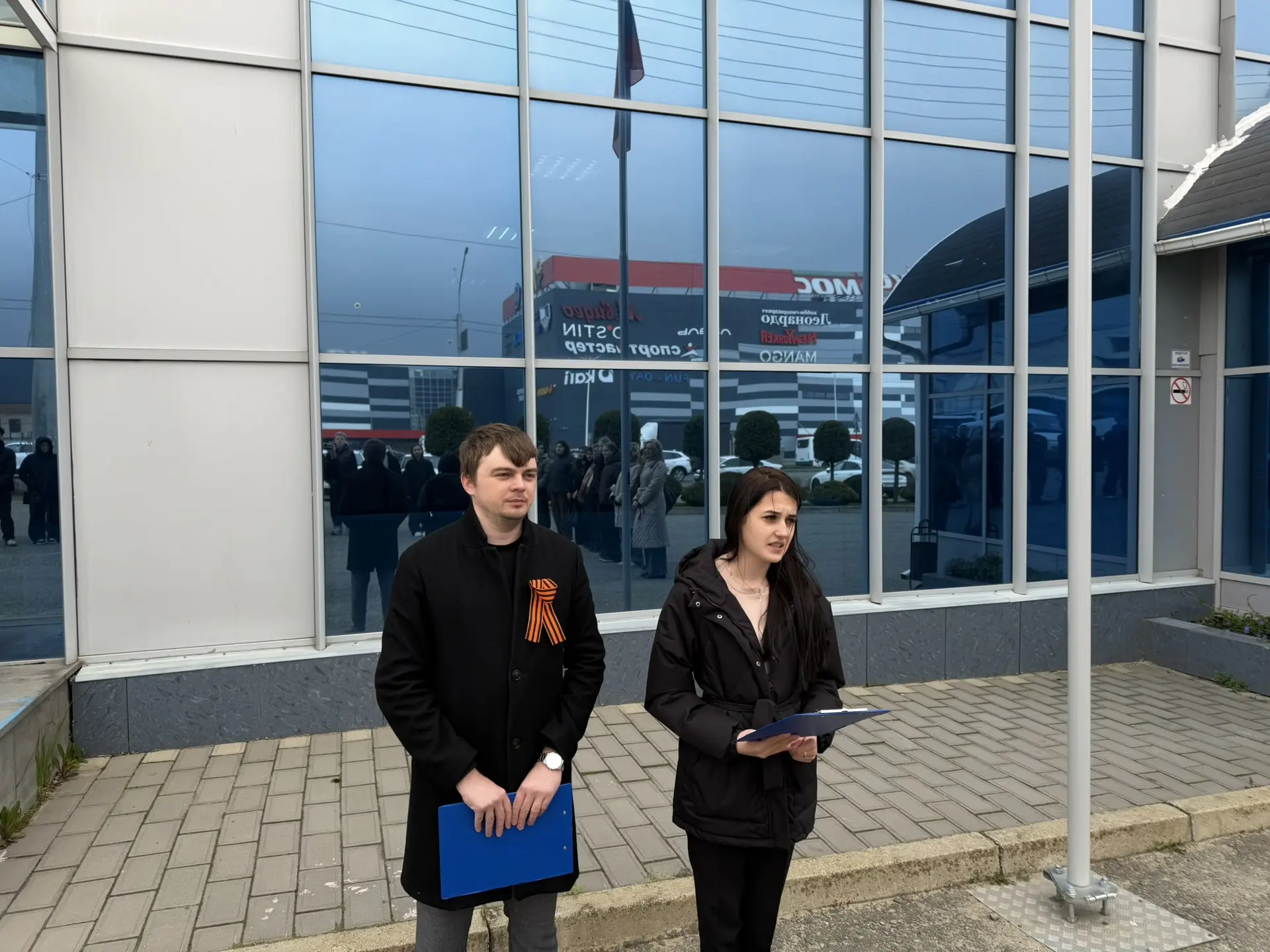 🇷🇺 Торжественное поднятие Государственного флага Российской Федерации в Ставропольском филиале МПГУ 