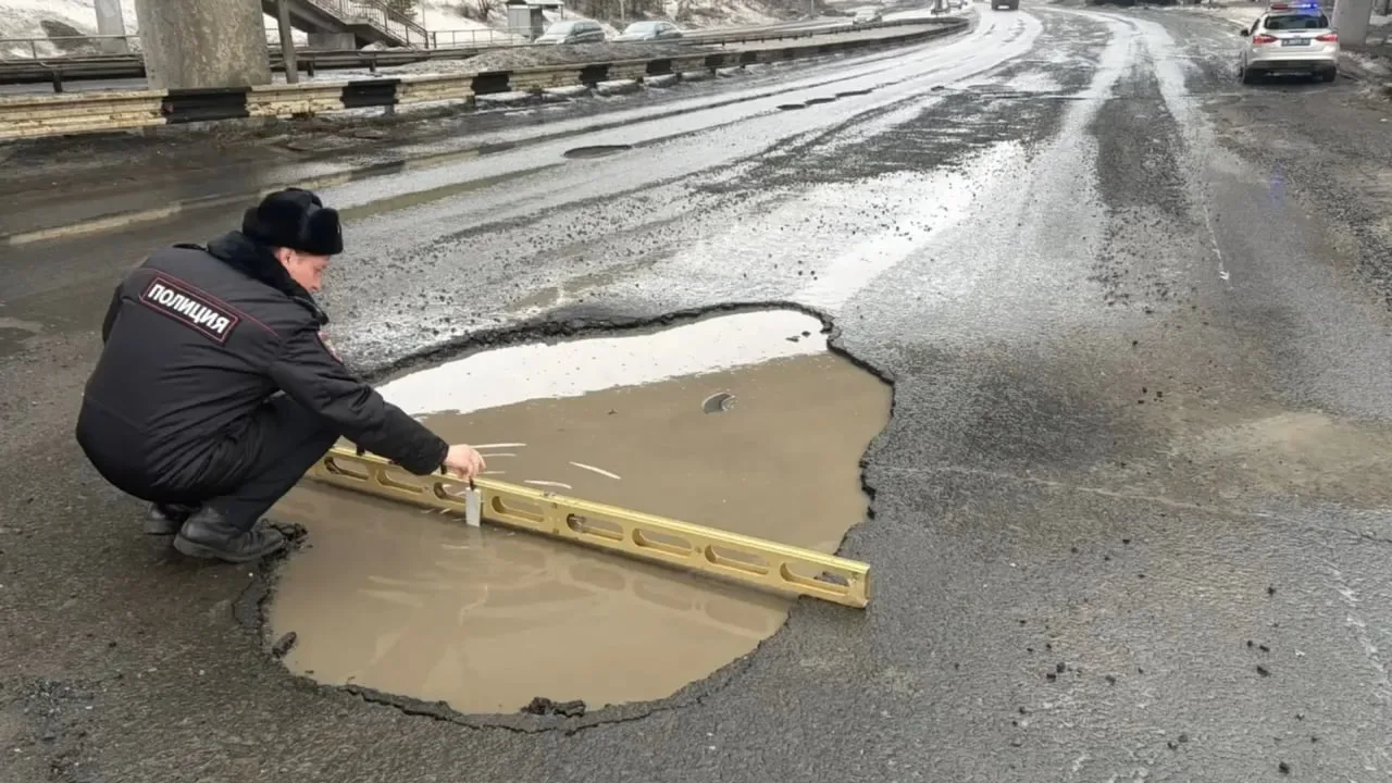 Хочешь нормальную дорогу? Почини её сам

🛣 В Госдуму внесли законопроект, который предлагает не штр