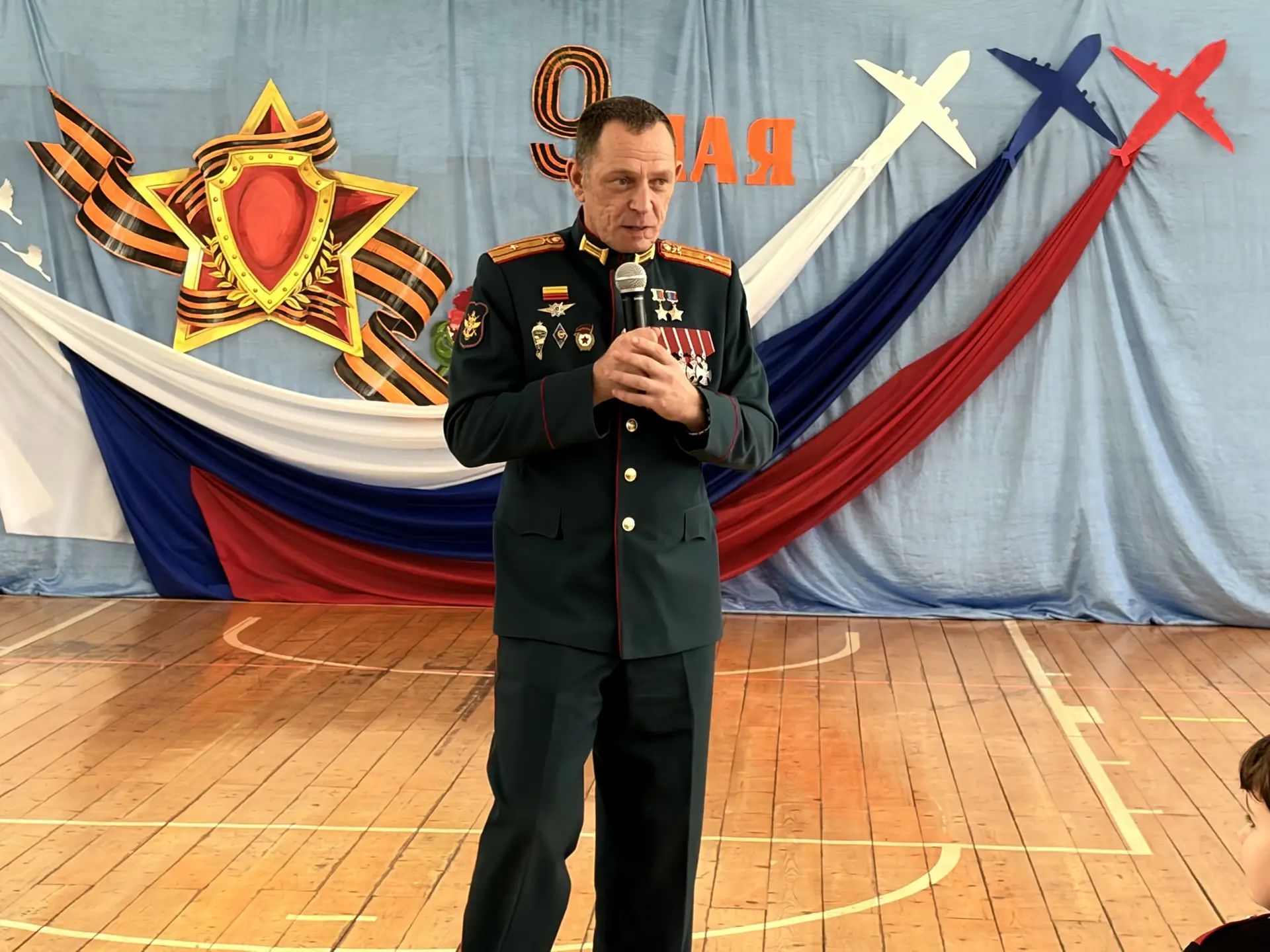 🌎🤲🏻🕊Диалог с Героем в нашей школе 🇷🇺  🌟Сегодня в стенах нашей школы прошло важное событие. В рамках 