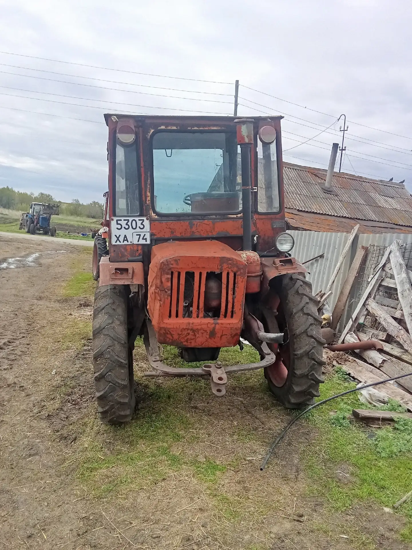 Продам трактор 89085817470