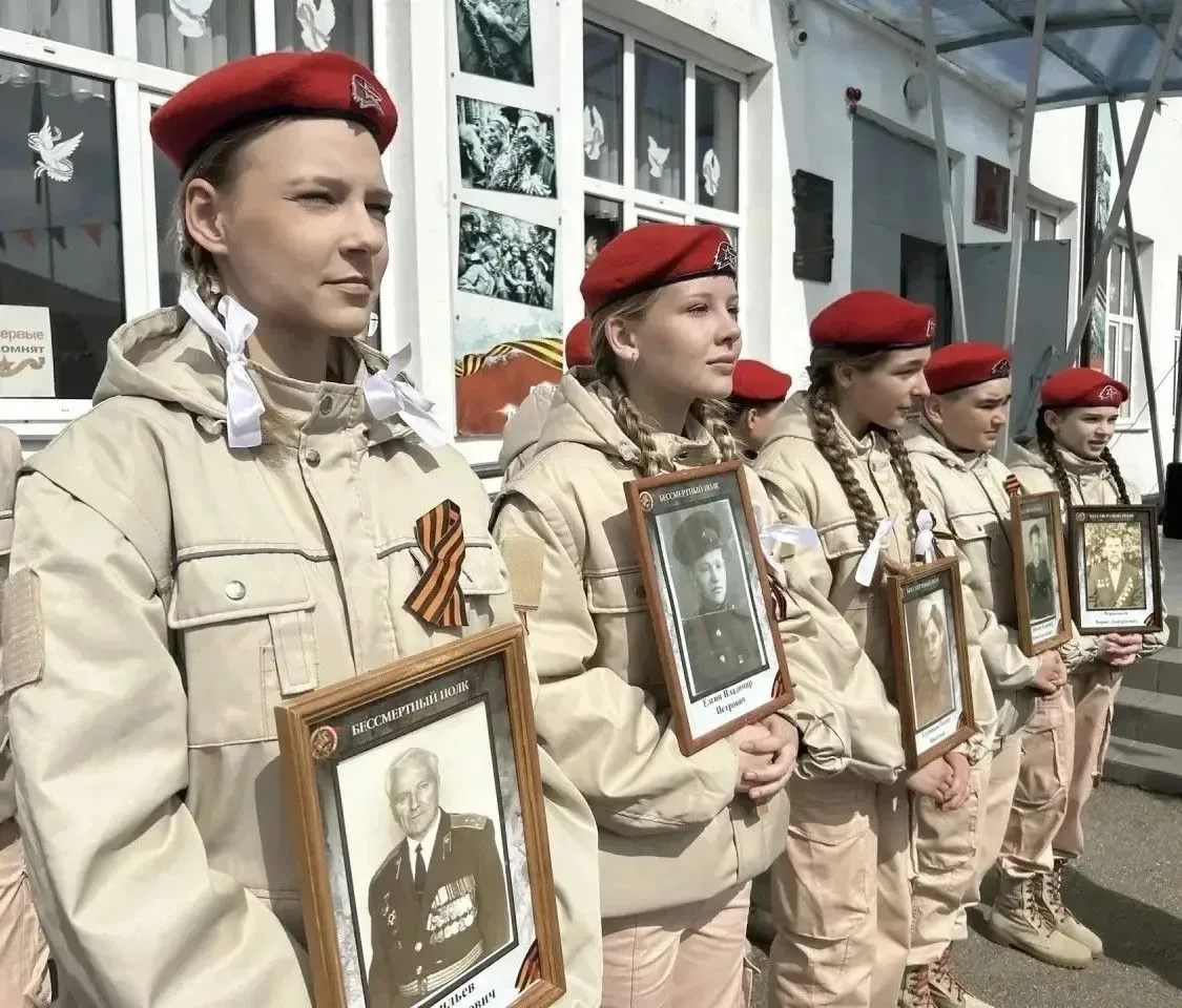 Во всех школах Абинского района прошли торжественные линейки, посвященные 81-й годовщине Великой Поб