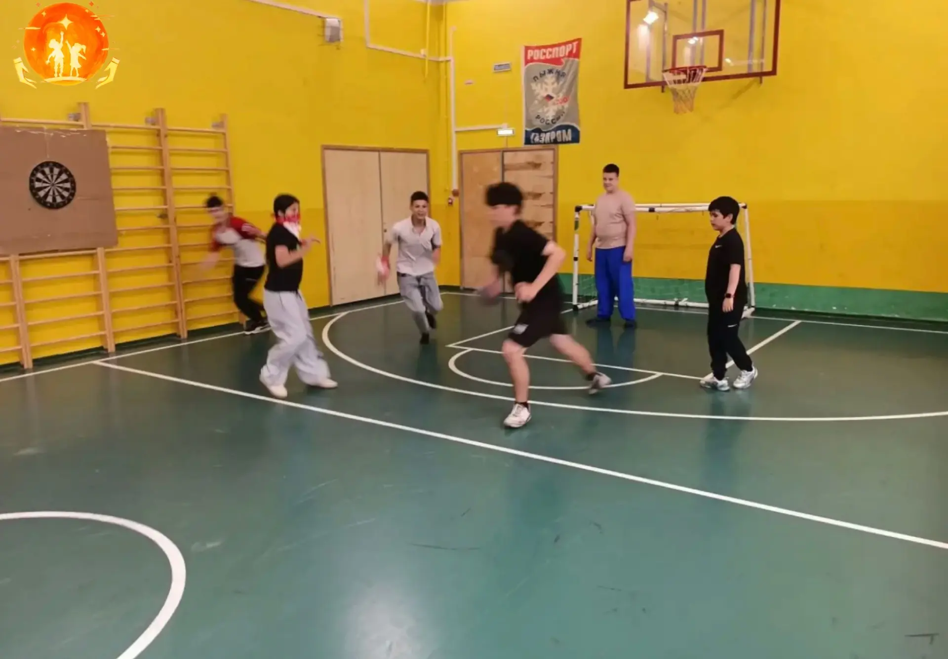⚽️ Комический футбол ⚽️ 

🥅 В нашем Центре развернулось весёлое спортивное мероприятие- комической 