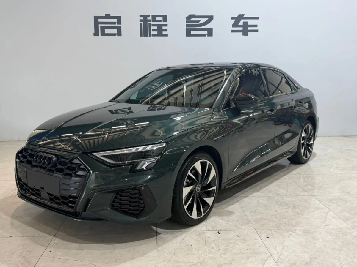 🇨🇳 Audi A3 A3L Limousine 35 TFSI 1.4 · 2023