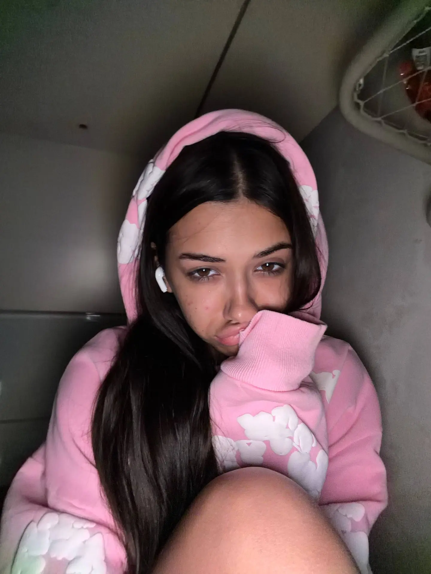 скоро расскажу,где я…🥺💔💔