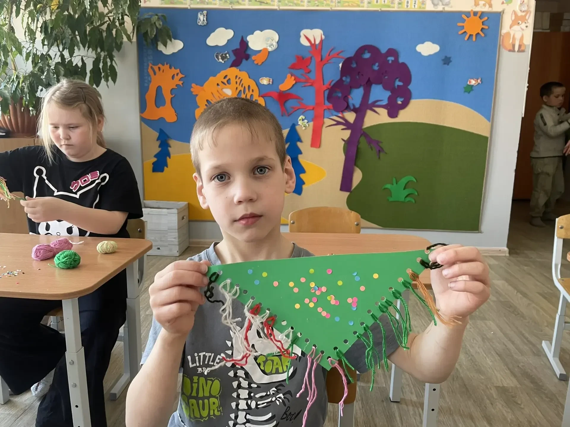 🎨 Путешествие в мир посадского платка: творческий день для 2‑го класса в ЦВР