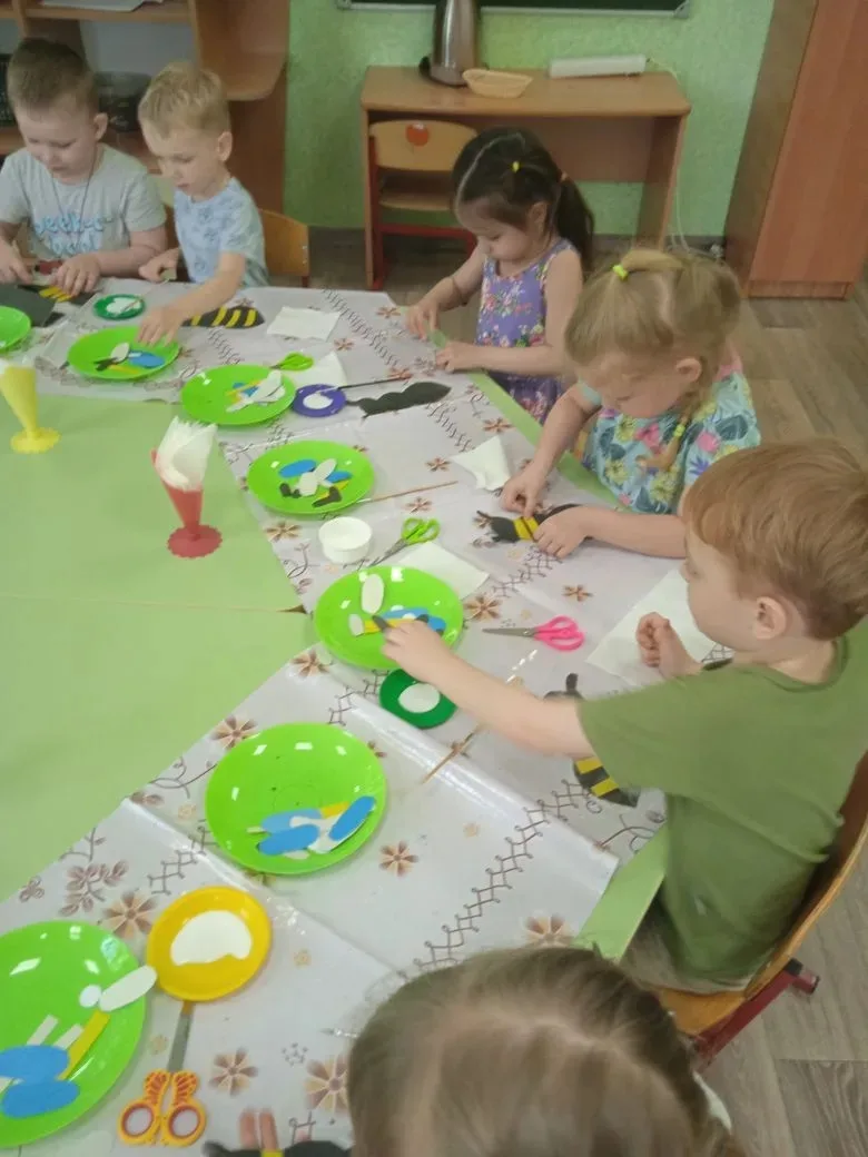 Всемирный день пчёл в группе «Почемучки»