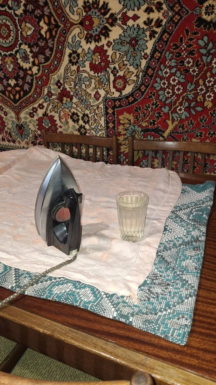 Только древние люди знают, что это за набор! ☺️

Помнят этот запах от утюга...
Помнят звук пффф....