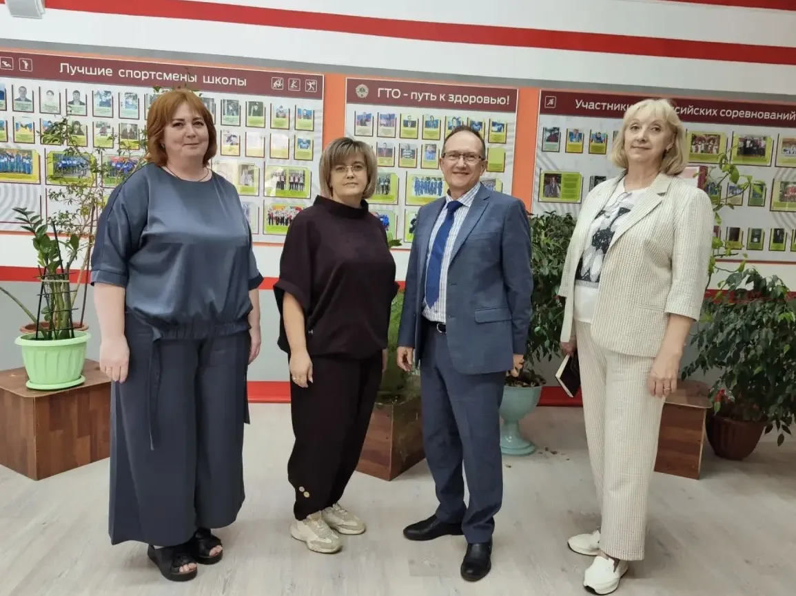 📍Директор департамента Андрей Голубев и его заместитель Наталья Рыжова в рабочей поездке на северо-