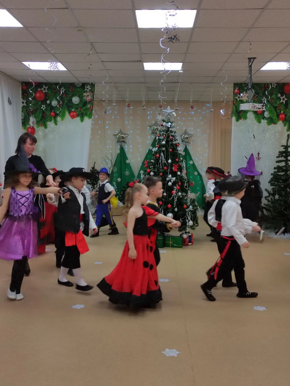 🎄Новогодний утренник в подготовительной группе "Мотылёк".