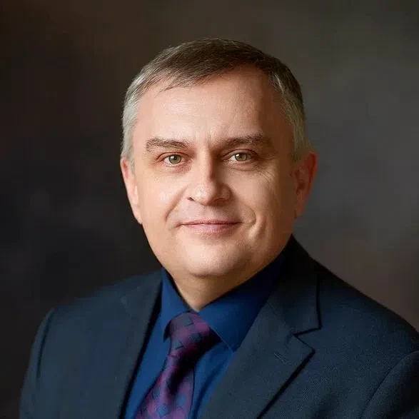 Поздравляем Андрея Баранова, художественного руководителя Омской филармонии, с юбилеем! 
 
Более дес