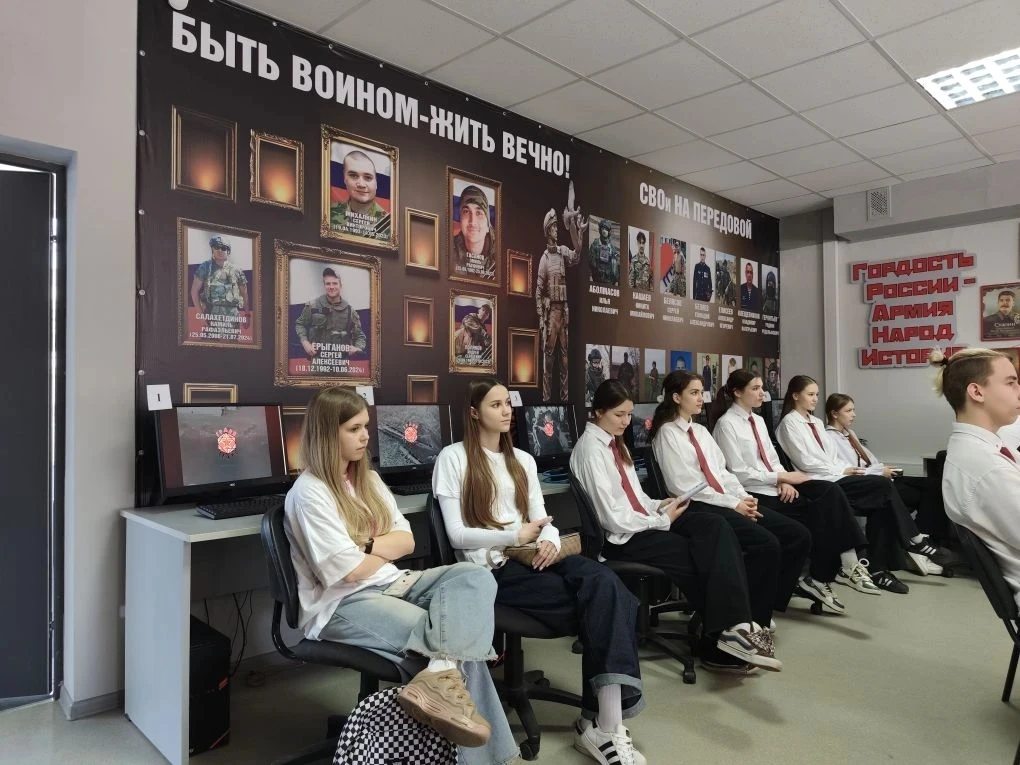 🎓 ОТ ЭМОЦИЙ К ИННОВАЦИЯМ: НАШИ СТАРШЕКЛАССНИКИ - В ГГТУ! Сегодня учащиеся 10-11 классов лицея стали 