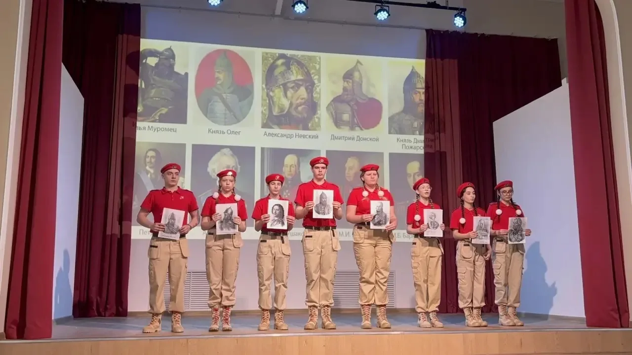 Поздравляем юнармейский отряд «Альфа 20» МБОУ СОШ №20 с победой в муниципальном конкурсе агитбригад 
