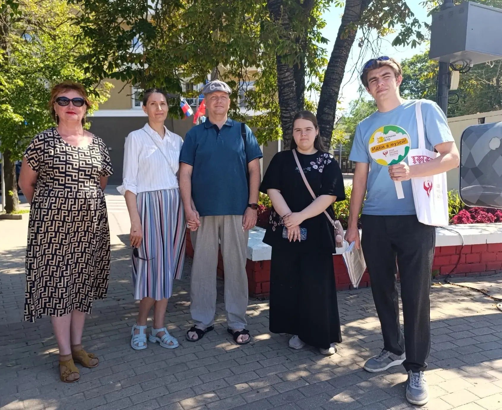 Сегодня состоялась пешеходная экскурсия «Нескучная провинция»!

Гости совершили увлекательное путеше