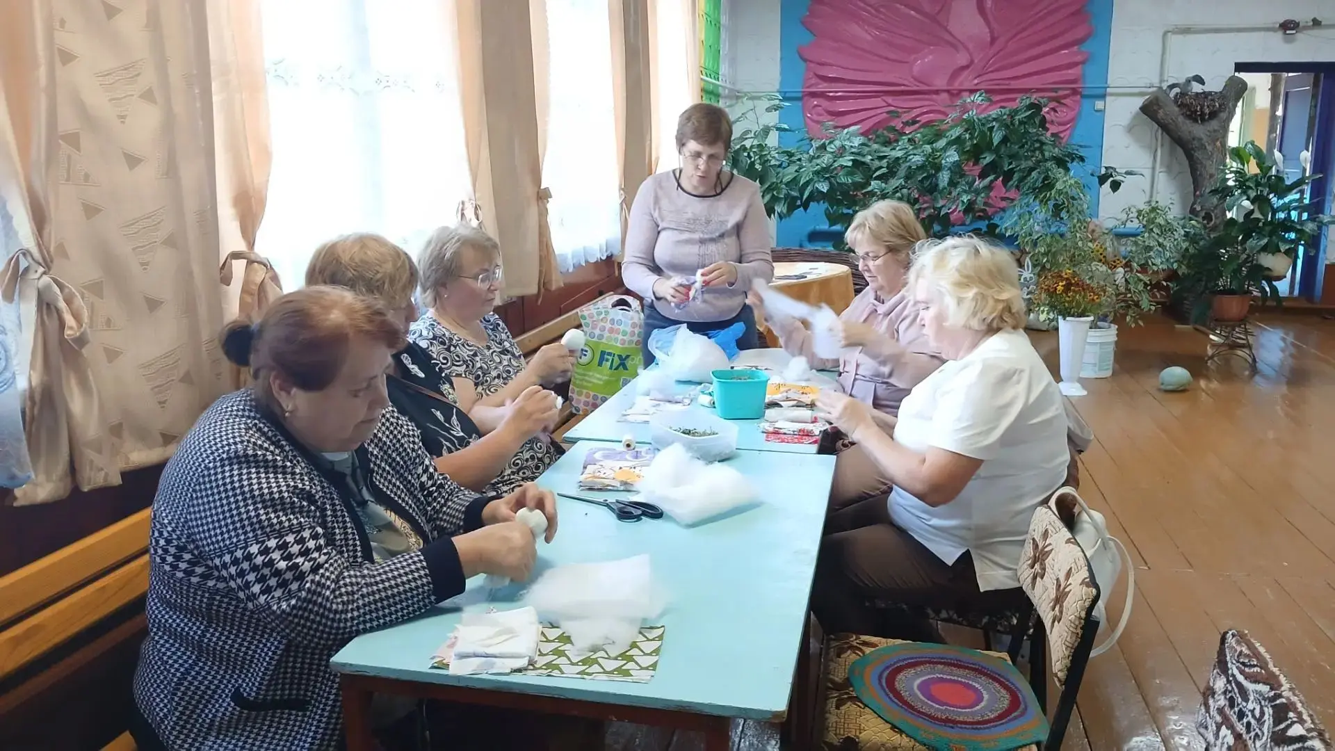 А вот и новый мастер-класс по изготовлению куклы-оберега в Кононовском СДК. В этот раз ...