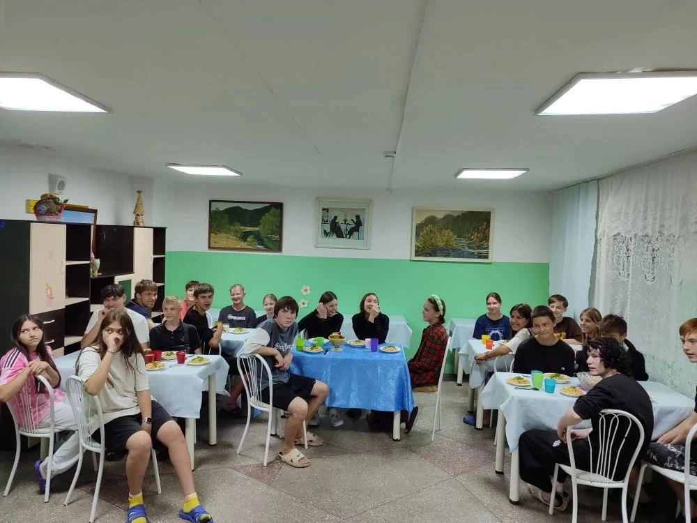 📌 Вчера в «Звенящих соснах» прошел кулинарный праздник, вдохновленный шоу «Молодые ножи».