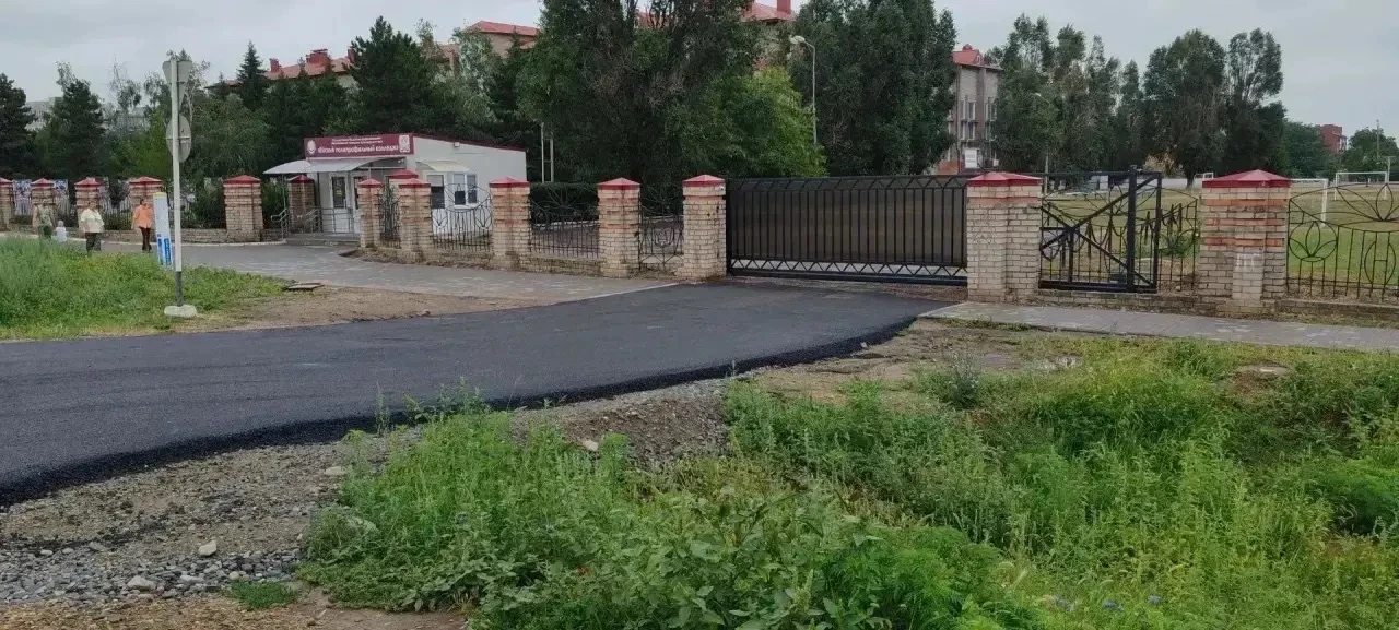 В Ейске приступили к восстановлению участков асфальта по ул. Коммунистической

Проблема возникла пос