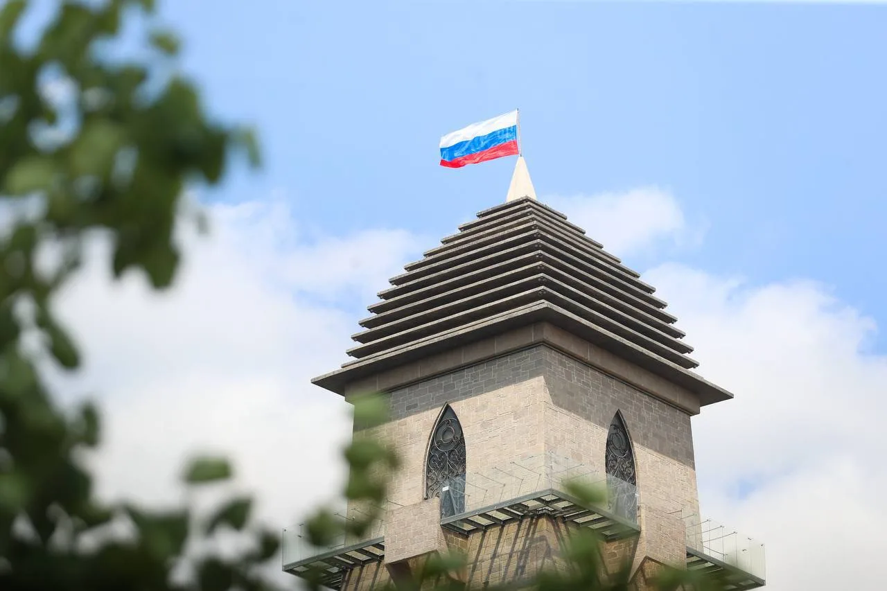 Поздравление Председателя Правительства Ингушетии Владимира Сластенина с Днём Государст...