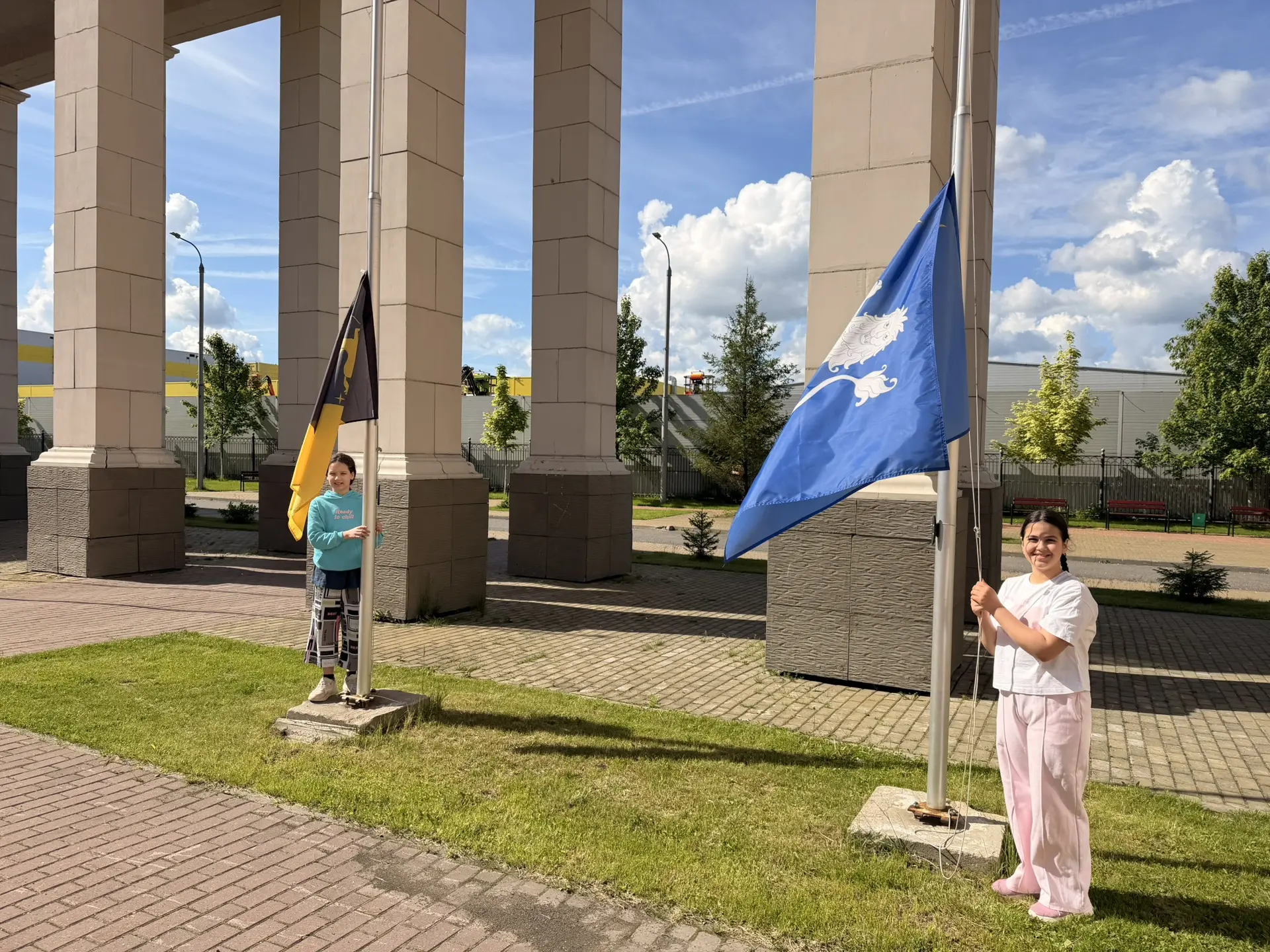 ✨ «Лесная сказка» начинается! ✨

Сегодня, 1 июня, в День защиты детей, в МБОУ СОШ «ЛИДЕР» дан старт 