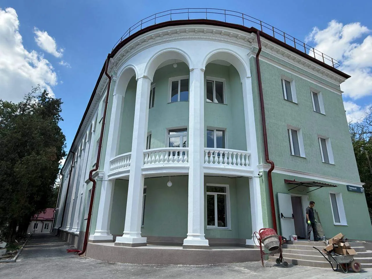 В Мариуполе завершают восстановление пансионата ветеранов труда

🏥 В Приморском районе Мариуполя бл