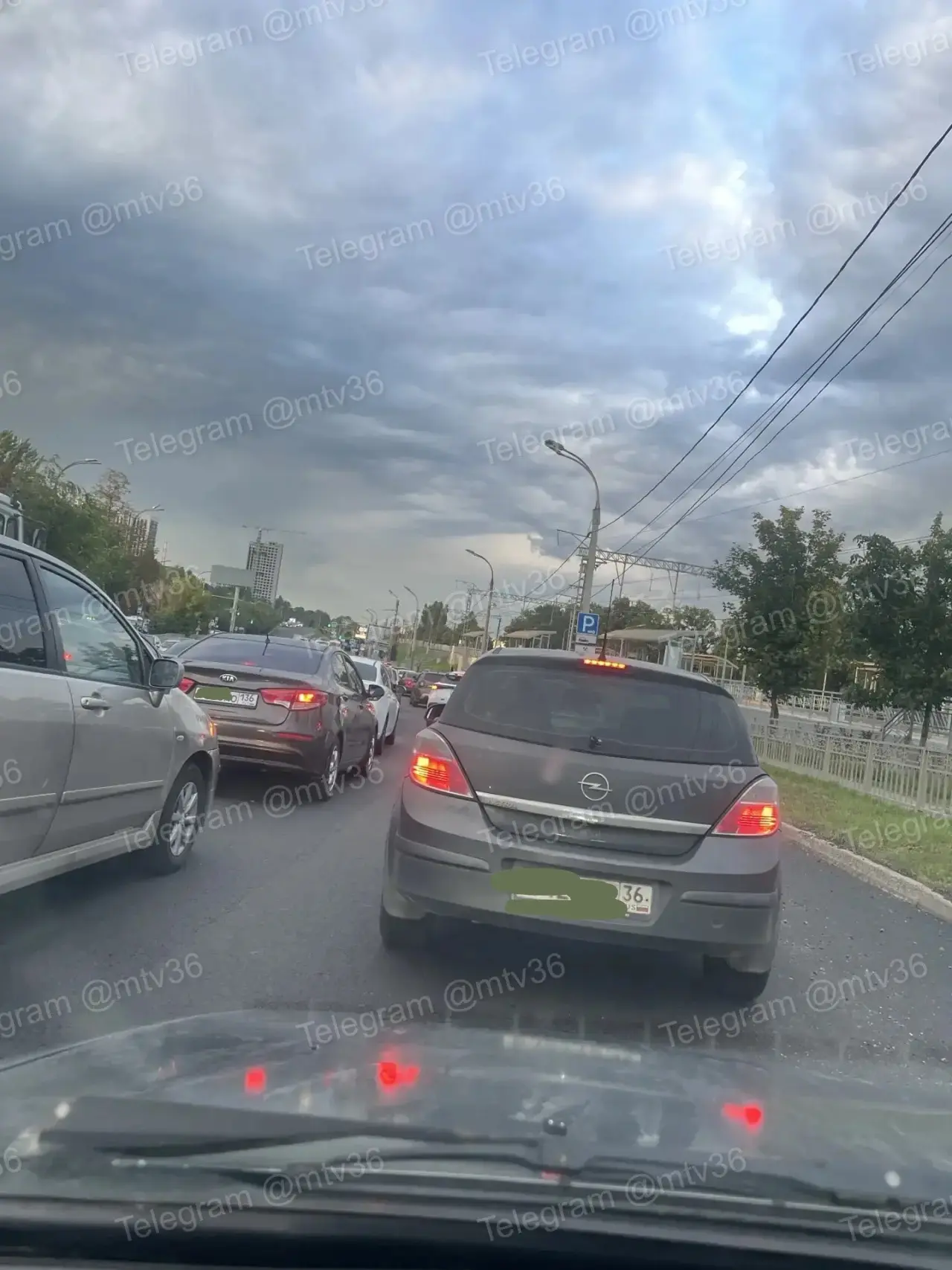 🚗  Воронежцы застряли в пробке у Северного моста из-за ДТП

Воронежцы пишут, что по окружной и то в