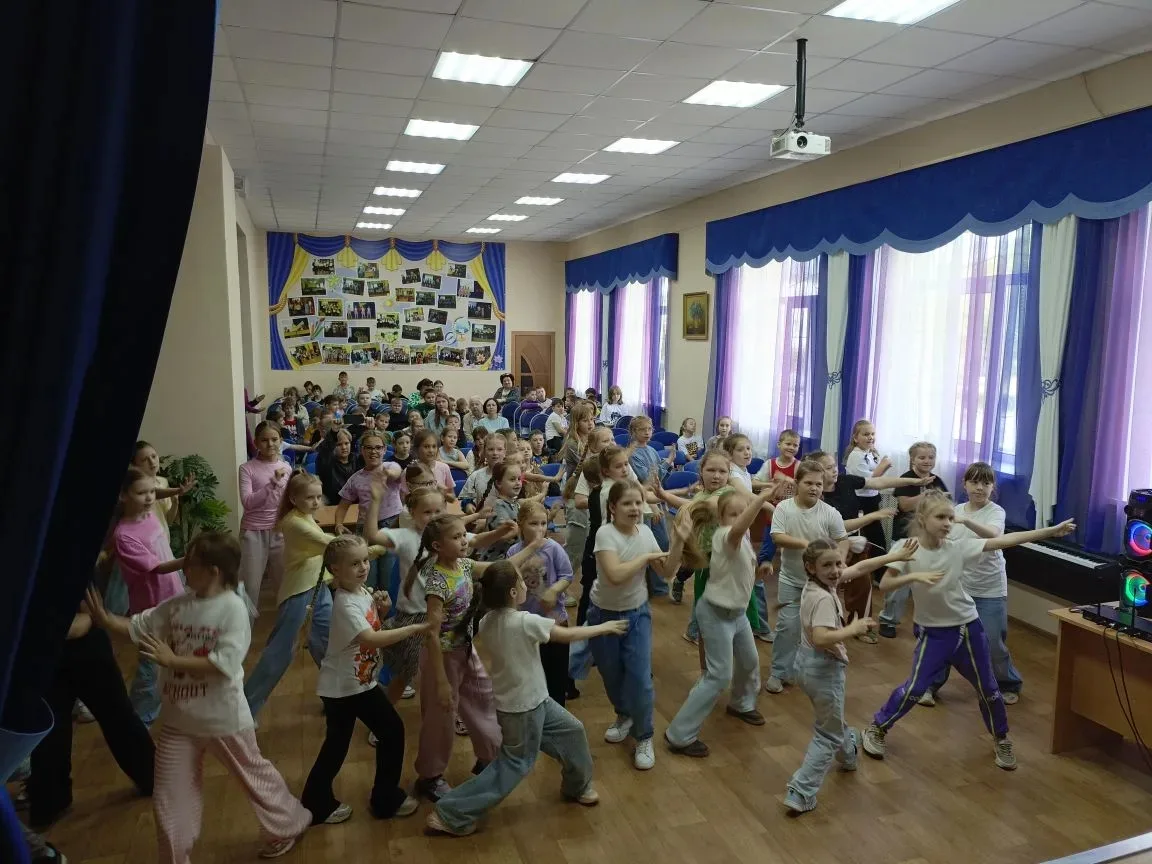 👋Друзья, привет из нашего лагеря! Забудьте всё, что вы знали об унылых линейках открытия!