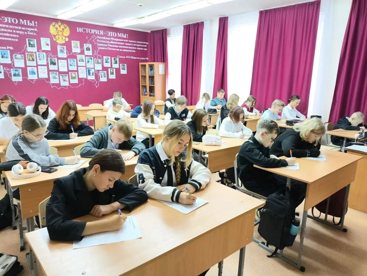 Для школьников 6-ых классов впервые прошло занятие по профориентации «Россия - мои гори...