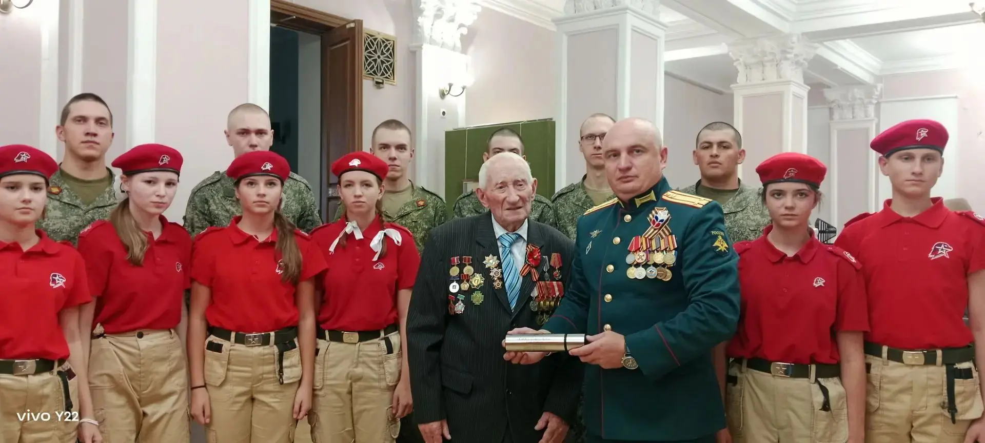 Живая история: послания ветеранов Серафима Жмылёва и Анны Ермаковой заложили в капсулу ...