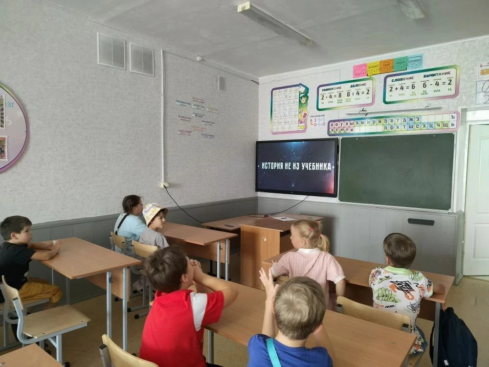 💜Сегодня ребята посмотрели фильм "История не из учебника",
посвящённый патриотическому воспитанию.
