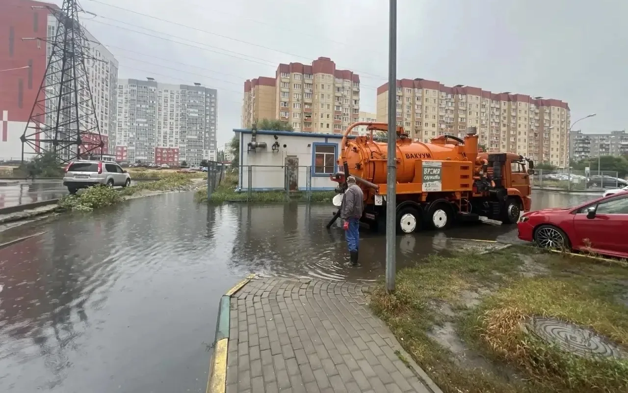 💧 С наступлением сезона дождей коммунальные службы Воронежа перешли на усиленный режим...