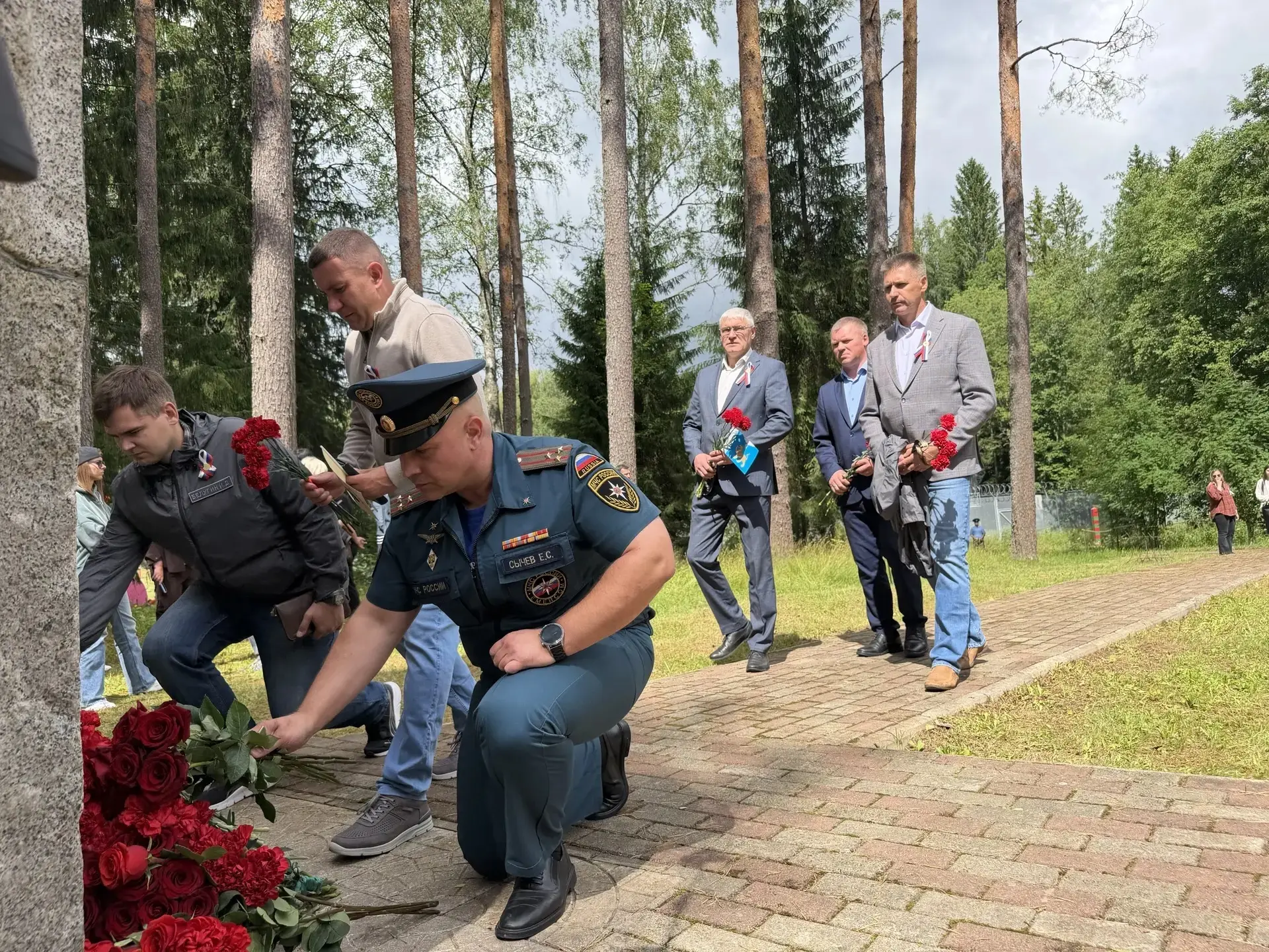 Принял участие в традиционной встрече на Кургане Дружбы в Себежском округе.